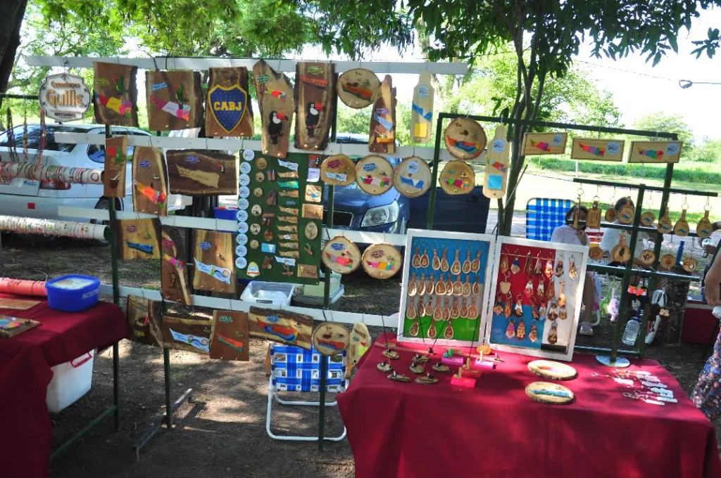 Artesanos en el Camping